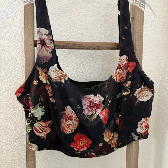 NWOT✨ West of Melrose corset style crop top - Picture 3 of 6